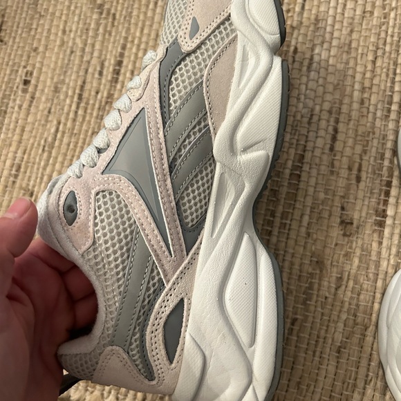 Reebok Royal Charge sneaker - Picture 6 of 9